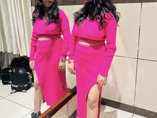 girl chat SanyaGoyal