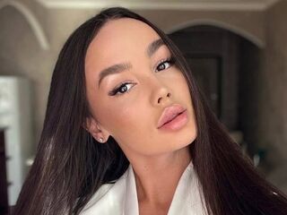 free webcam chatroom SimaAzeem