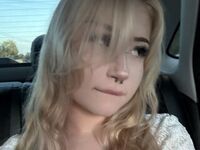 camgirl fingering bald pussy VerlieRentar