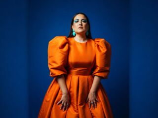 naked cam girl fingering pussy VivianaGrays