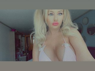HotBlondeLilly 